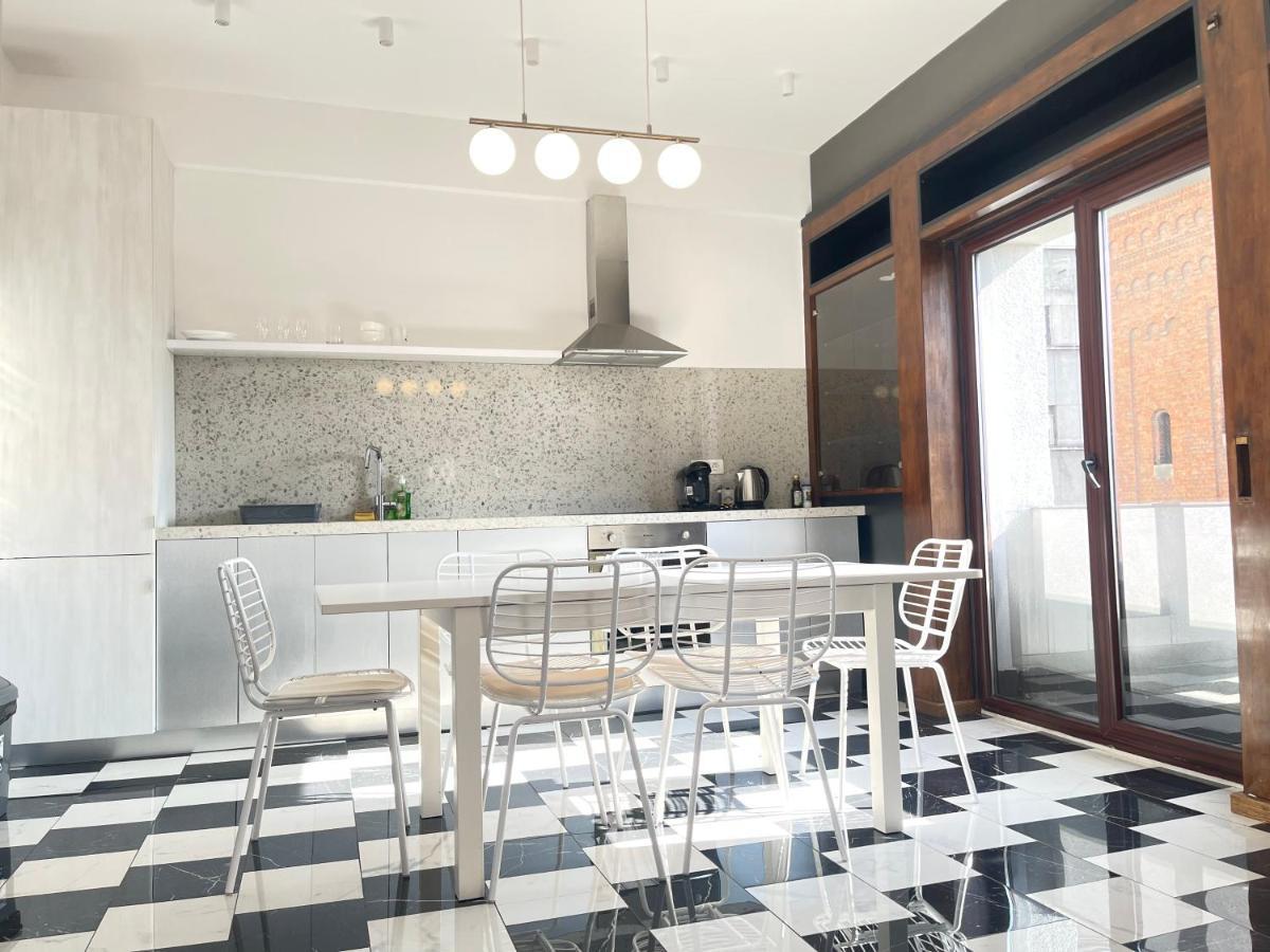 Elegant Two Bedrooms Apartment Bucharest Luaran gambar