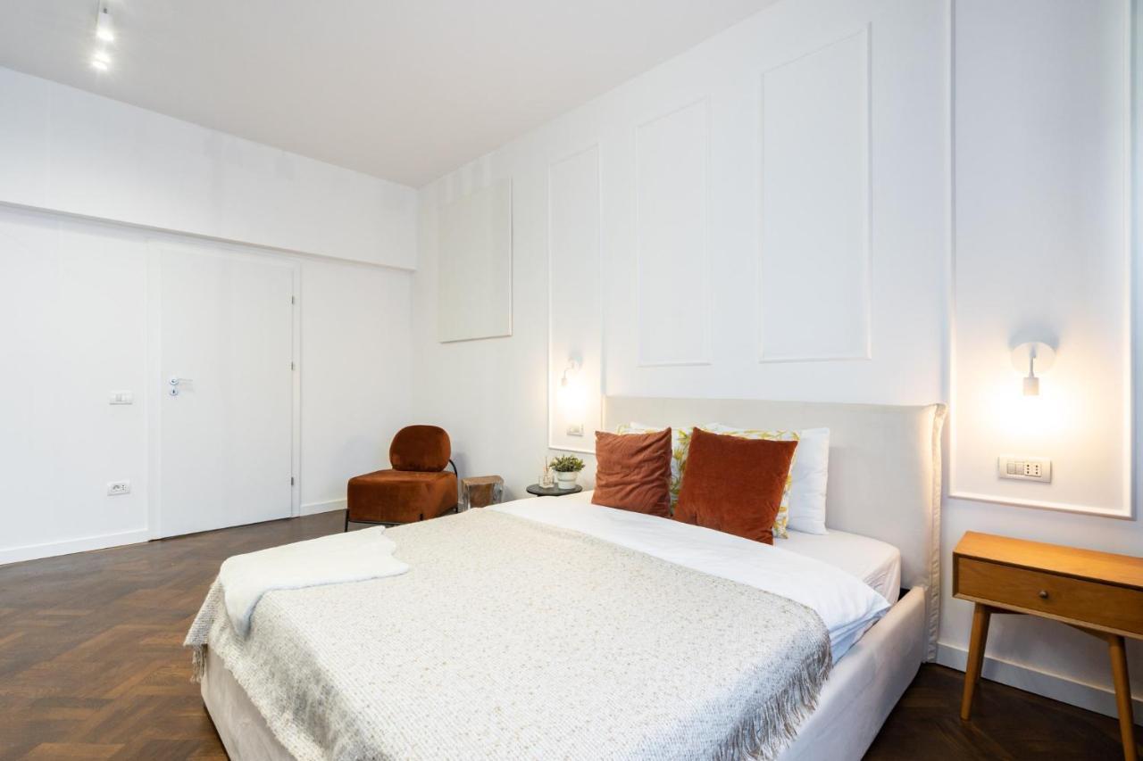 Elegant Two Bedrooms Apartment Bucharest Luaran gambar