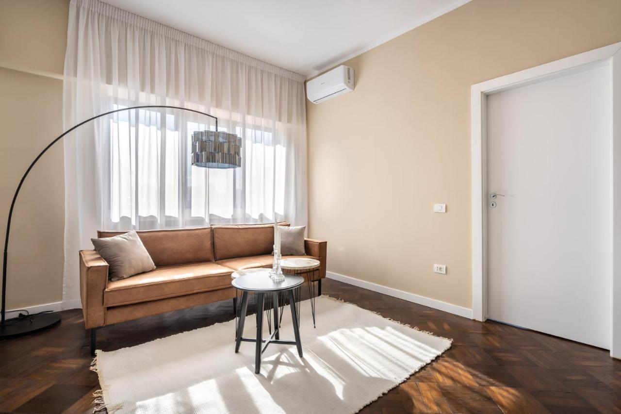 Elegant Two Bedrooms Apartment Bucharest Luaran gambar
