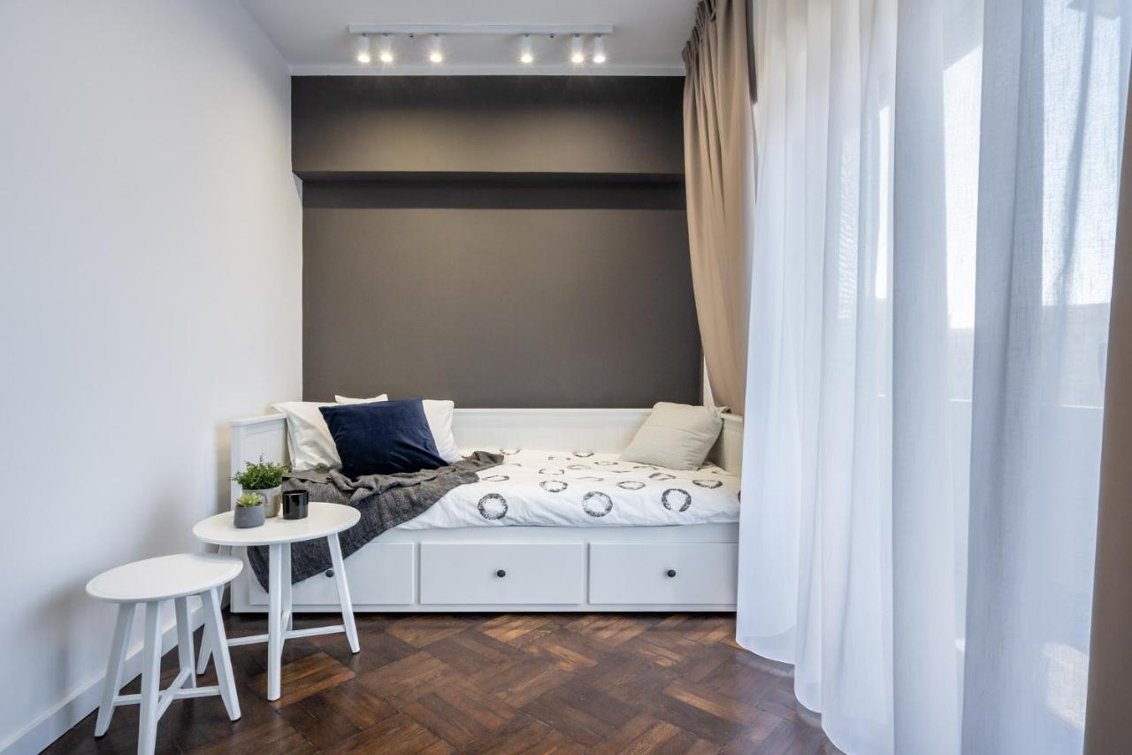 Elegant Two Bedrooms Apartment Bucharest Luaran gambar