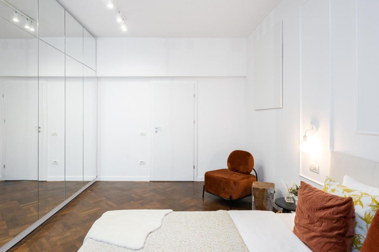 Elegant Two Bedrooms Apartment Bucharest Luaran gambar