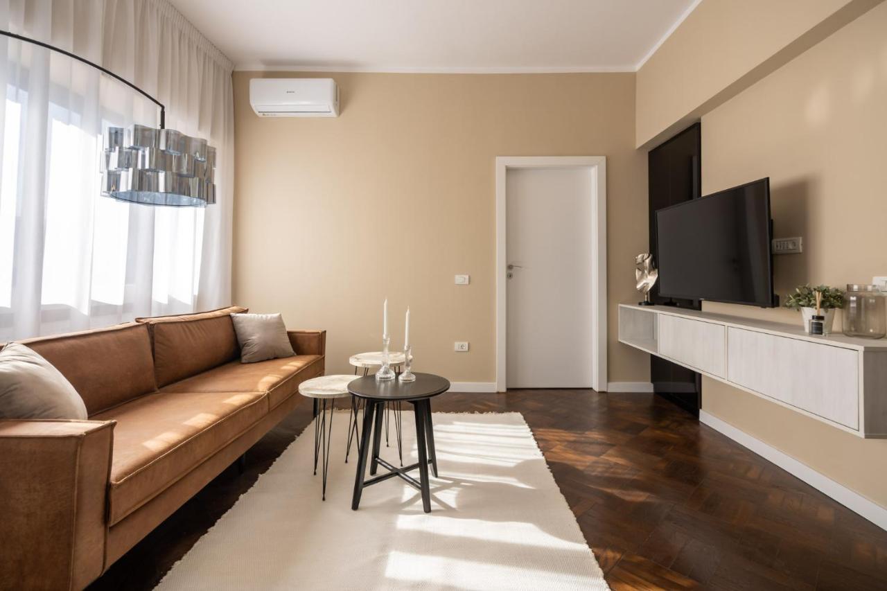 Elegant Two Bedrooms Apartment Bucharest Luaran gambar